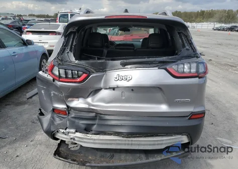 2019 Jeep Cherokee Latitude Plus z USA, uszkodzony, nr VIN 1C4PJLLB3KD154529